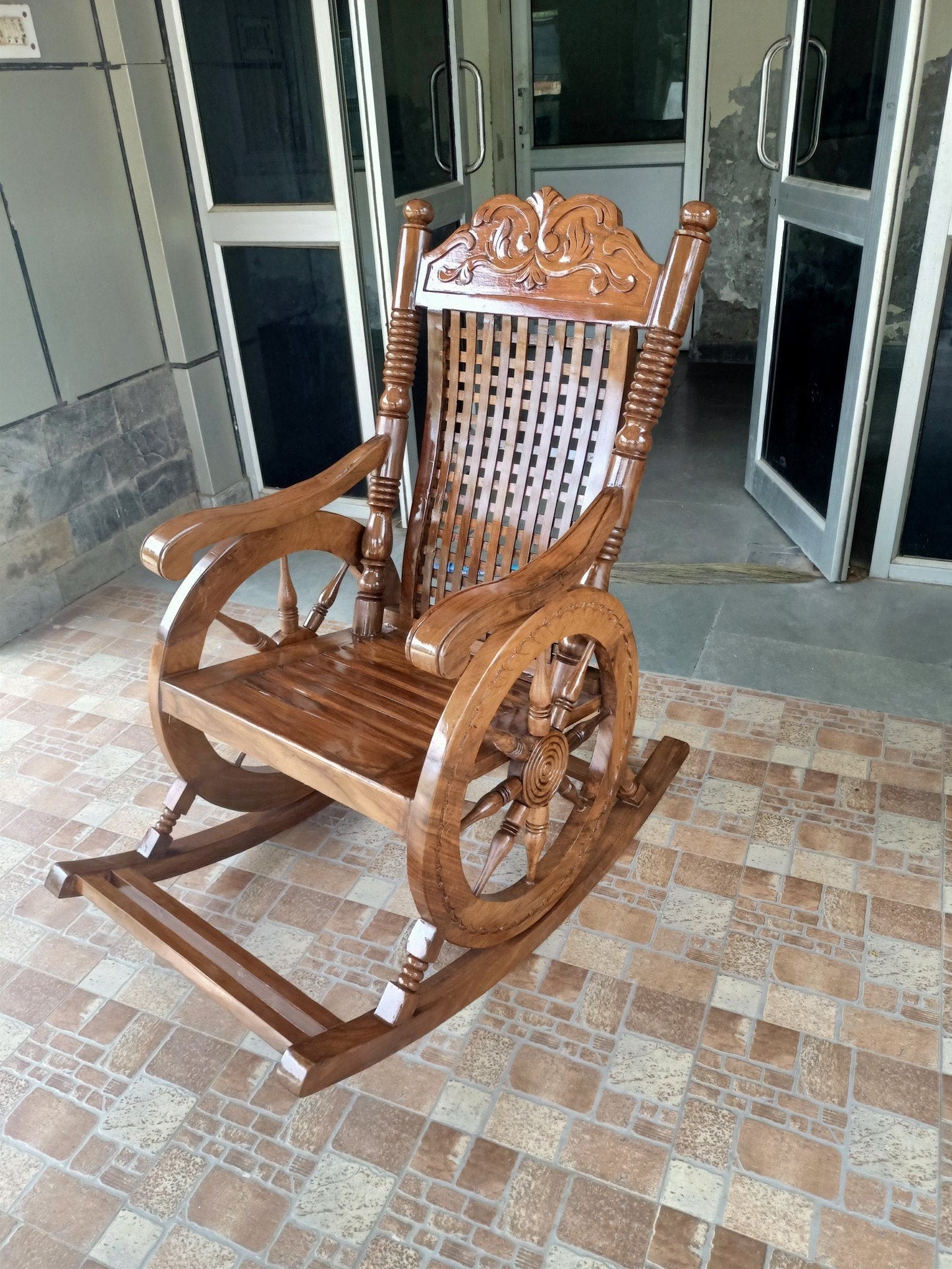 Premium Wood Furniture Polish – Deep Shine & Protection